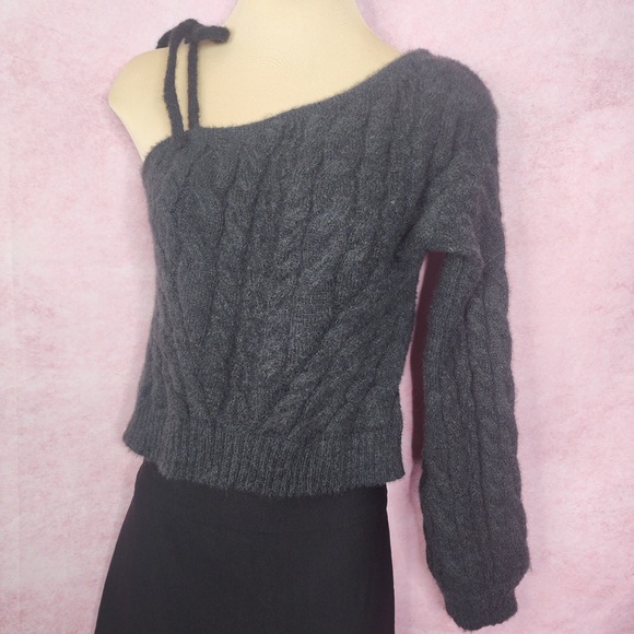 193. Wild Fable NWT One Shoulder Charcoal Cable Knit Sweater Top S - Picture 1 of 7
